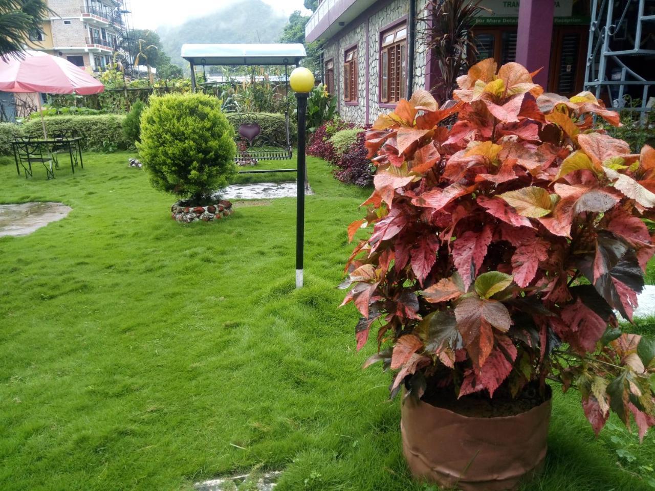 Galaxy Inn Guest House Pokhara Exterior foto