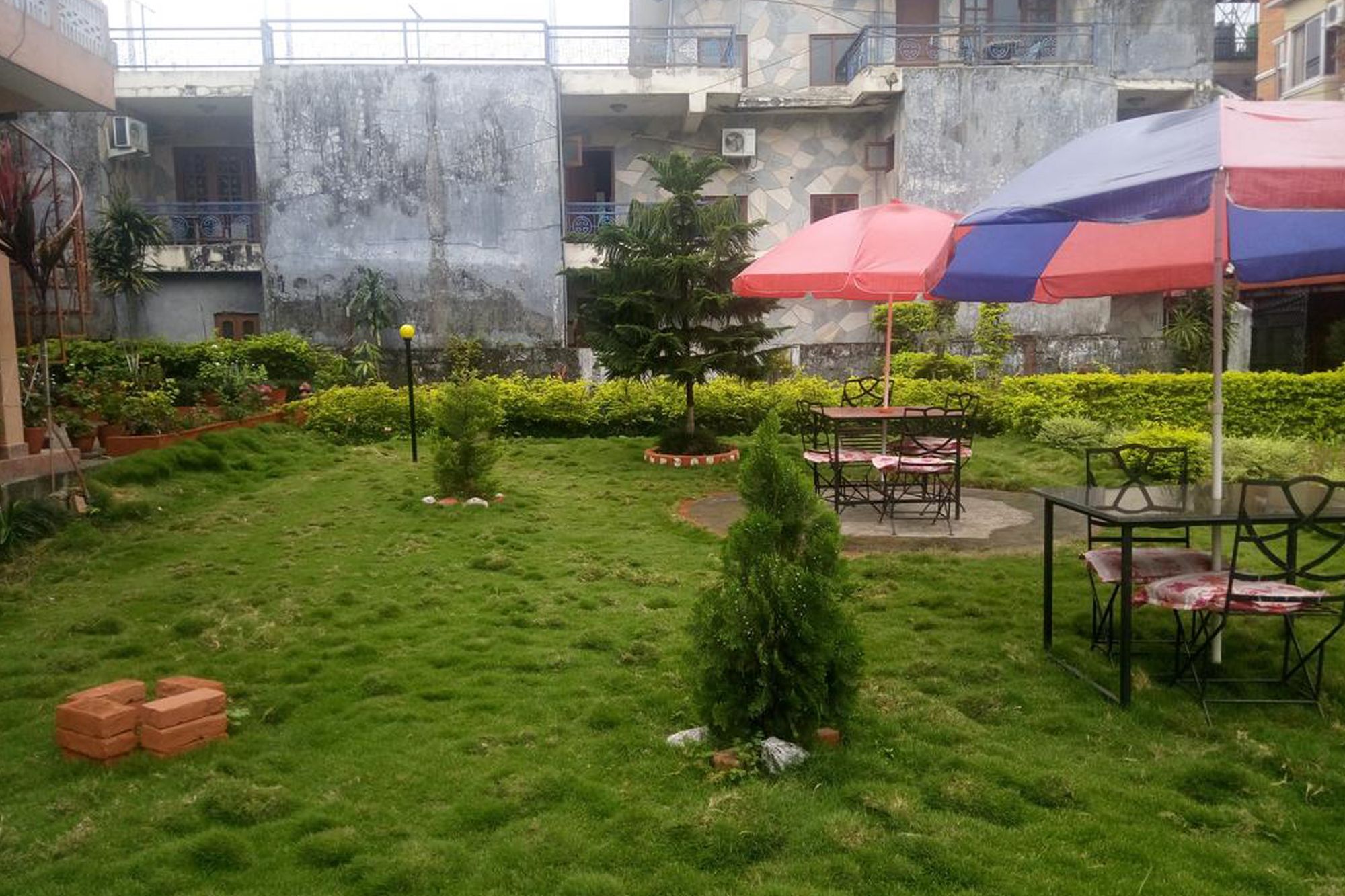 Galaxy Inn Guest House Pokhara Exterior foto
